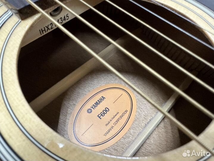 Акустическая гитара Yamaha F600