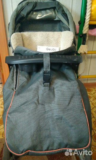 Коляска прогулочная