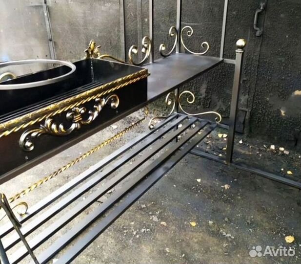 Мангал с крышей