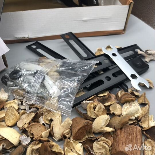 Кронштейн для телевизора (новый)