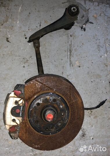 Ступица передняя левая в сборе Mercedes W210 E320