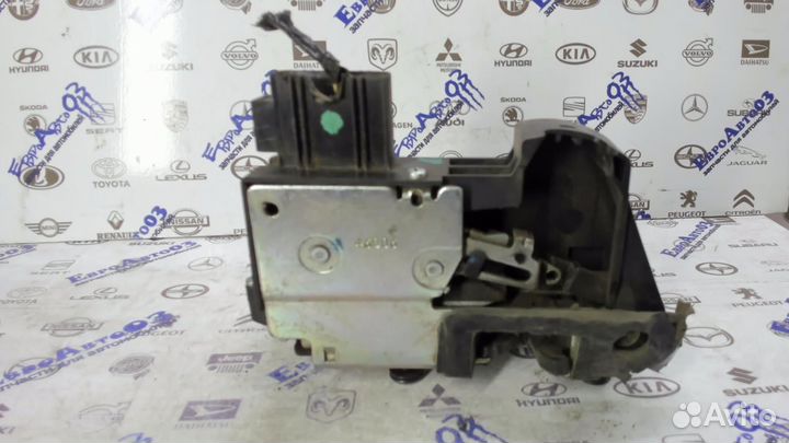 Замок двери задней правой Ford Fusion 2002-2012