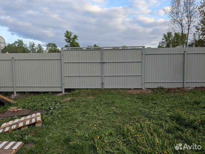 Заборр из профнастила