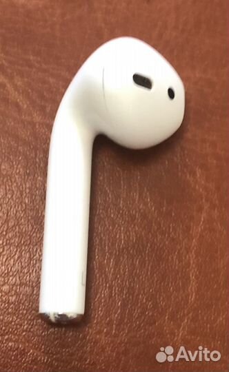 AirPods 2 левый и кейс