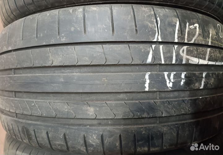 Pirelli P Zero PZ4 265/35 R22 105S