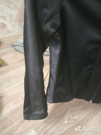 Спортивный костюм женский