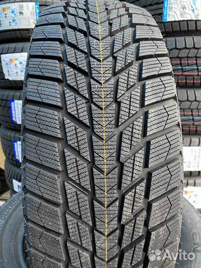 Nexen Winguard Ice Plus 215/60 R16 99T