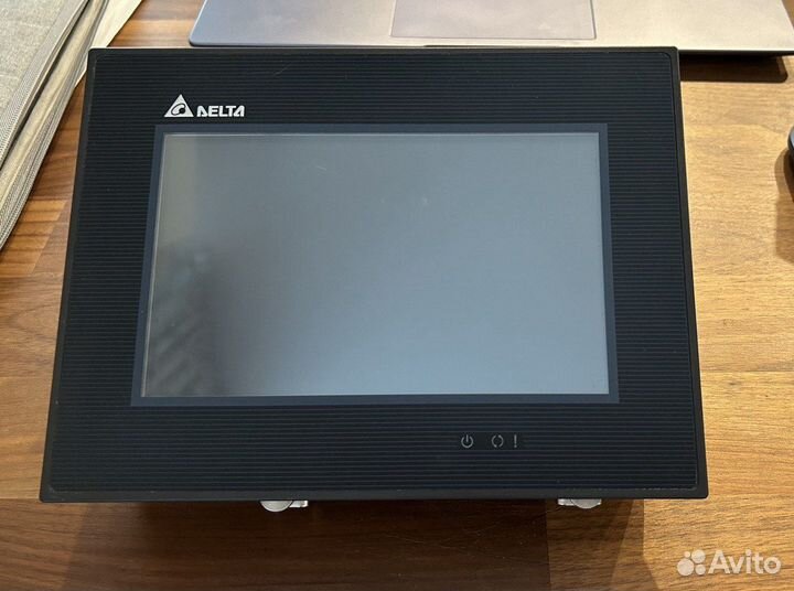 Сенсорная панель оператора DOP-B07S415