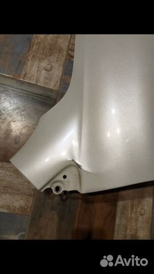 Кыло переднее правое LC 200