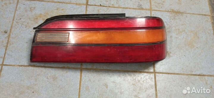 Vista SV30 фонарь задний правый/Центральный