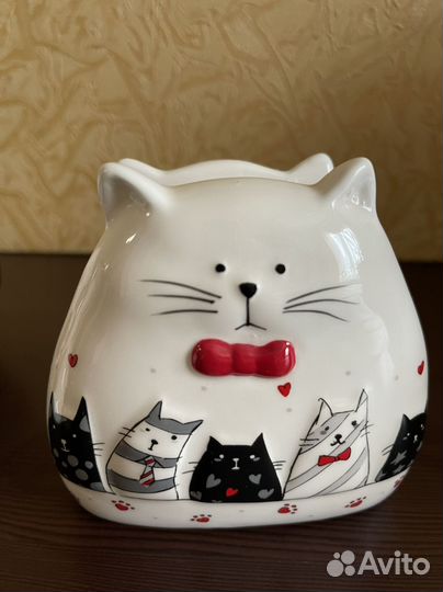 Сахарница, салфетница, перечница и солонка