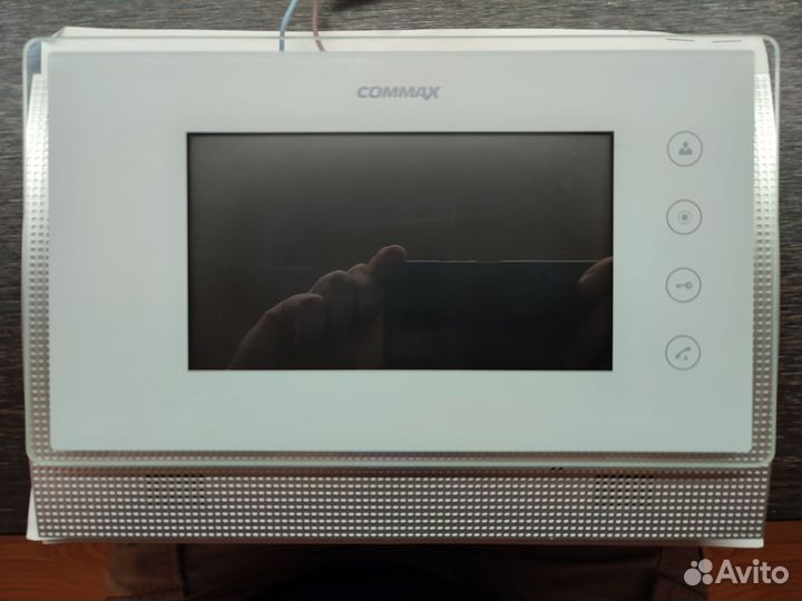 Видео домофон Commax CDV-70U