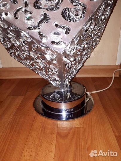 Светильник с инкрустированными камнями