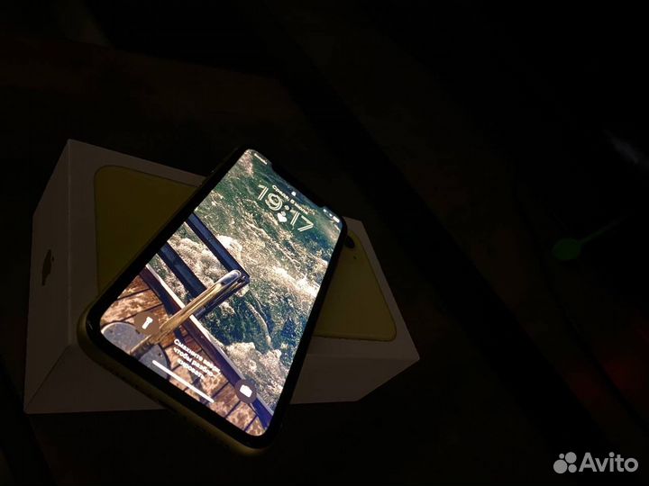 Продам iPhone 11 64gb