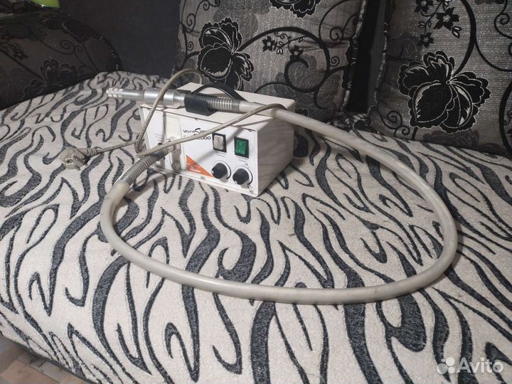 Аппарат для маникюра и педикюра