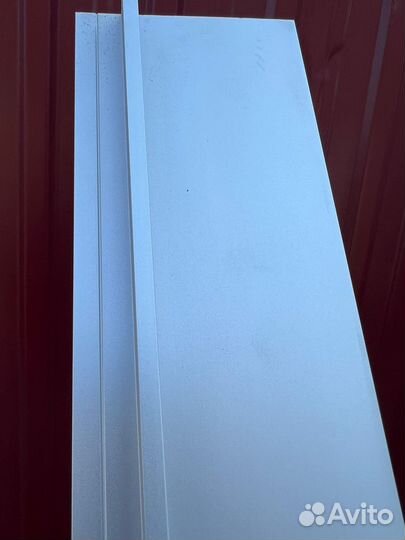 Плинтус скрытого монтажа