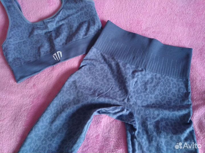 Костюм спортивный