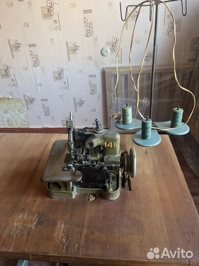 Промышленный оверлок