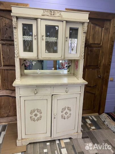 Старинный буфет