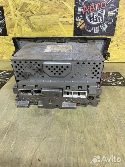 Магнитофон Toyota Caldina AZT241W