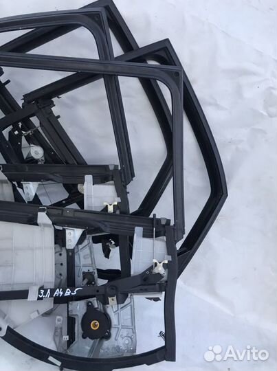 Рамка стеклоподъемника задняя левая audi A4 B5