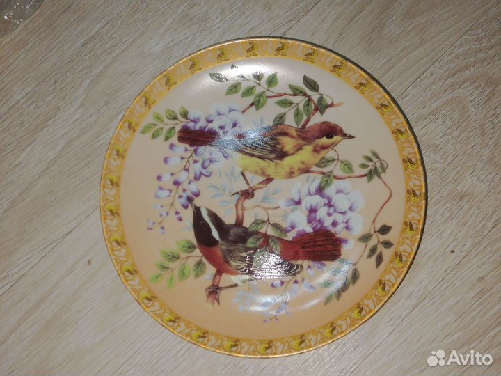 Декоративная тарелка с птичками