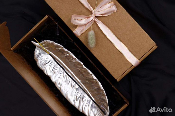 Подставка для благовоний перо