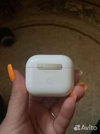 Продам наушники AirPods 3