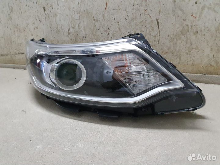 Фара передняя правая на Kia Rio 3 рест линза