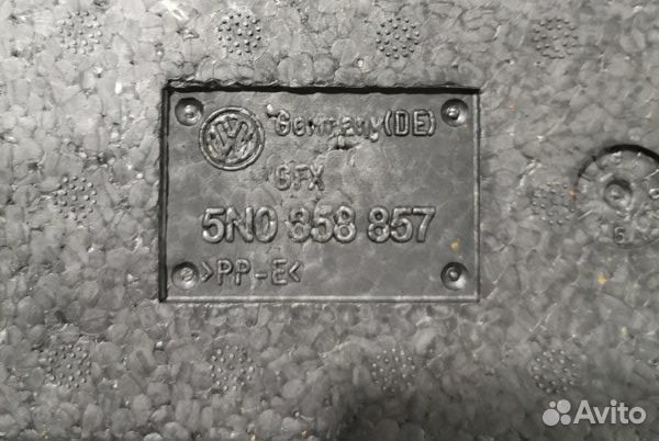 Ящик для инструментов Volkswagen Tiguan 2008-2011