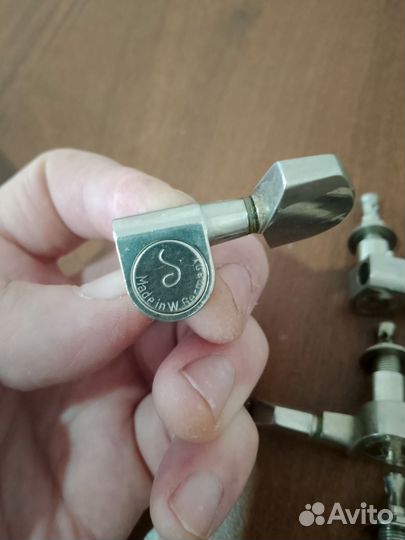 Колковый механизм Ovation gitarsSaller