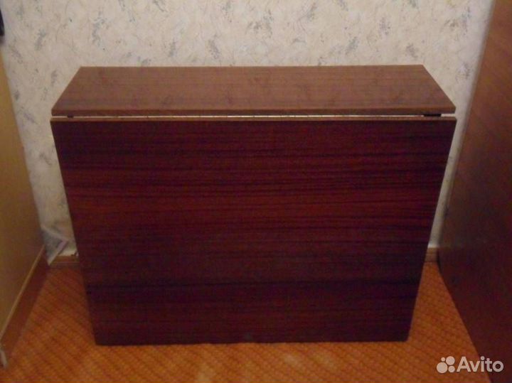 Стол книжка