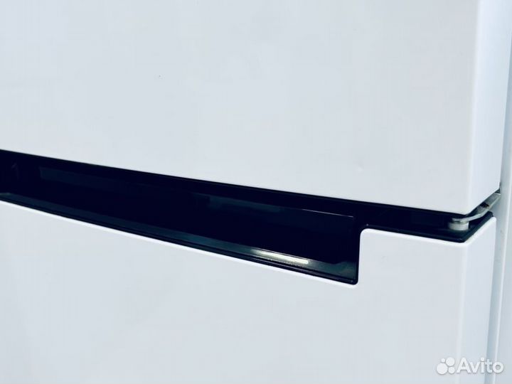 Большие и маленькие холодильники в наличии