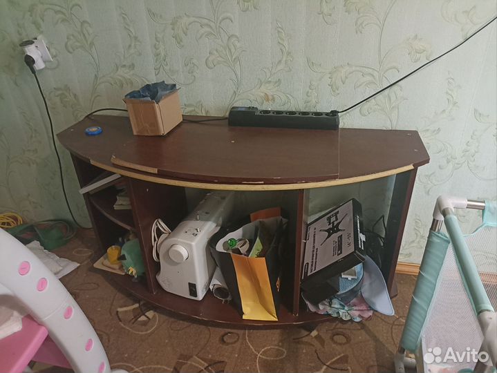 Столик под телевизор бу