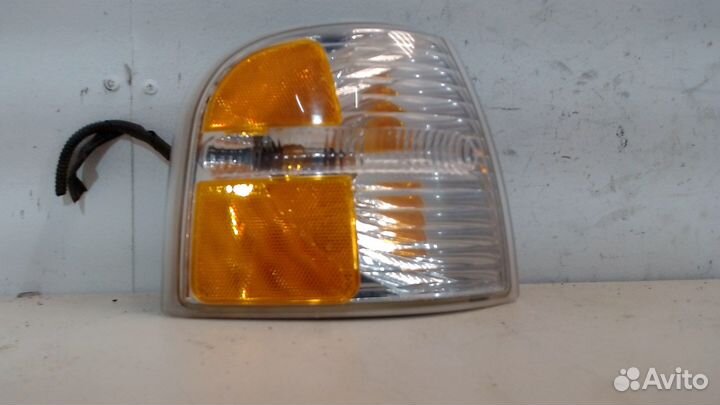 Поворот Ford Explorer, 2005