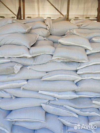 Песок крупнозернистый в мешках 25 литров