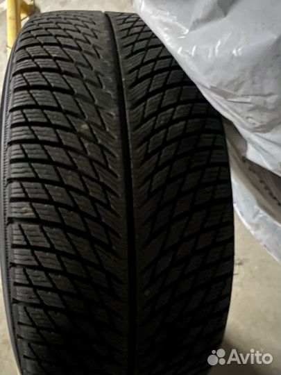 Michelin Pilot Alpin 5 SUV 275/45 R21 и 315/40 R21 V