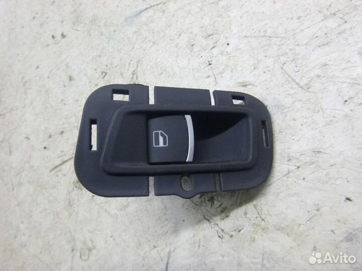 Кнопка стеклоподъемника передняя Volkswagen tiguan