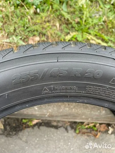 Michelin Latitude Alpin LA2 255/45 R20 105V