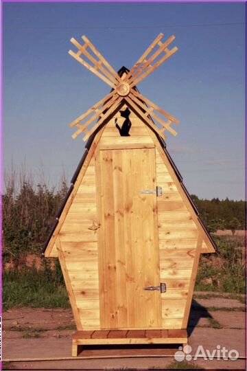 Уличный туалет деревянный VOW