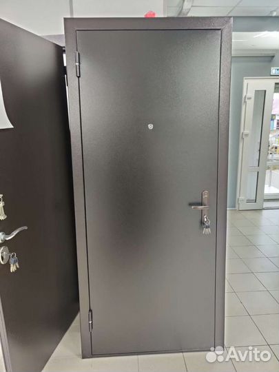 Дверь входная металлическая