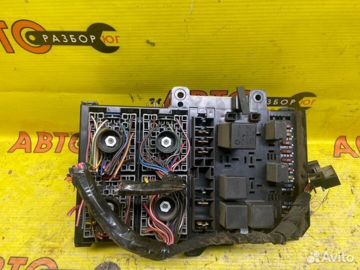 Блок предохранителей Dodge Caravan EFA 2000