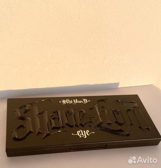 Kat Von D палетка теней