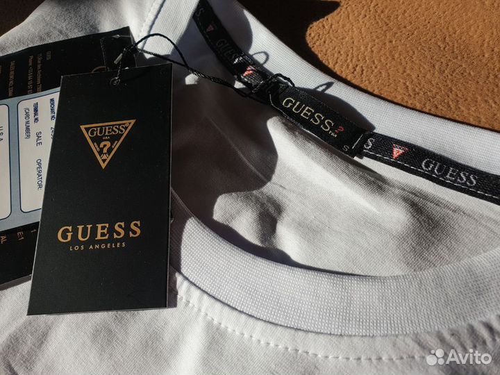 Футболка Guess