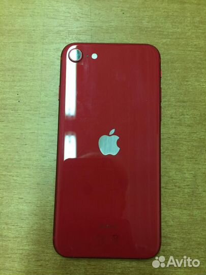 Телефон iPhone se 2020