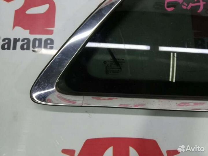 Стекло багажника заднее правое Jeep Grand Cherokee