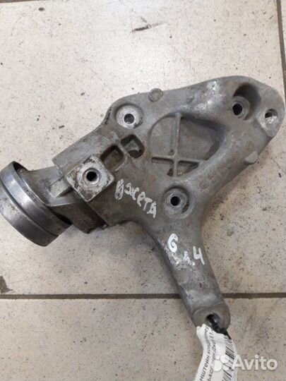 Кронштейн вспомогательных агрегатов Volkswagen