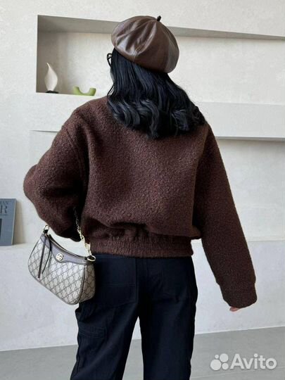 Теплый бомбер женский