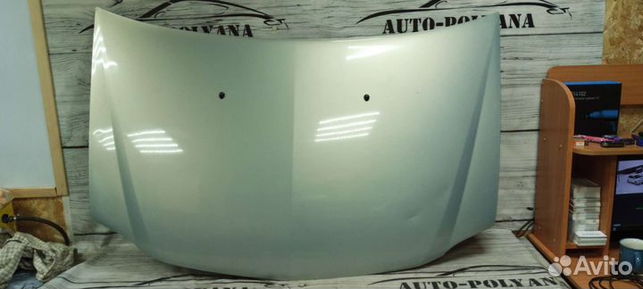 Капот на Renault Logan 1