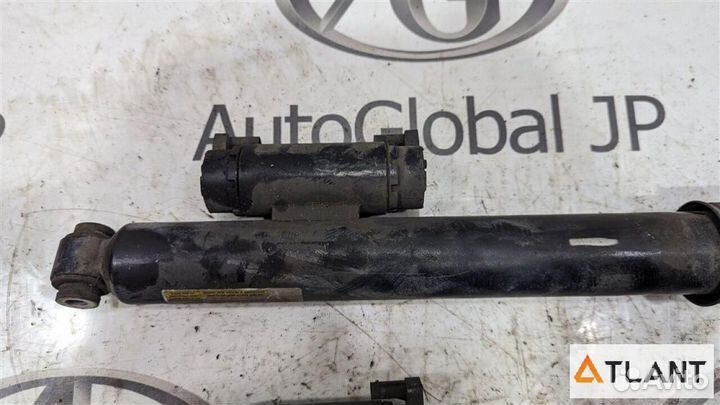 Амортизатор задний mercedes-benz C200 AMG